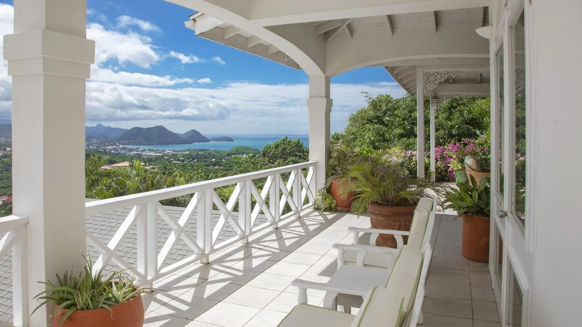 Cap Estate Zephyr Hill - 4 Bedroom Villa With Awe Inspiring Views Villa